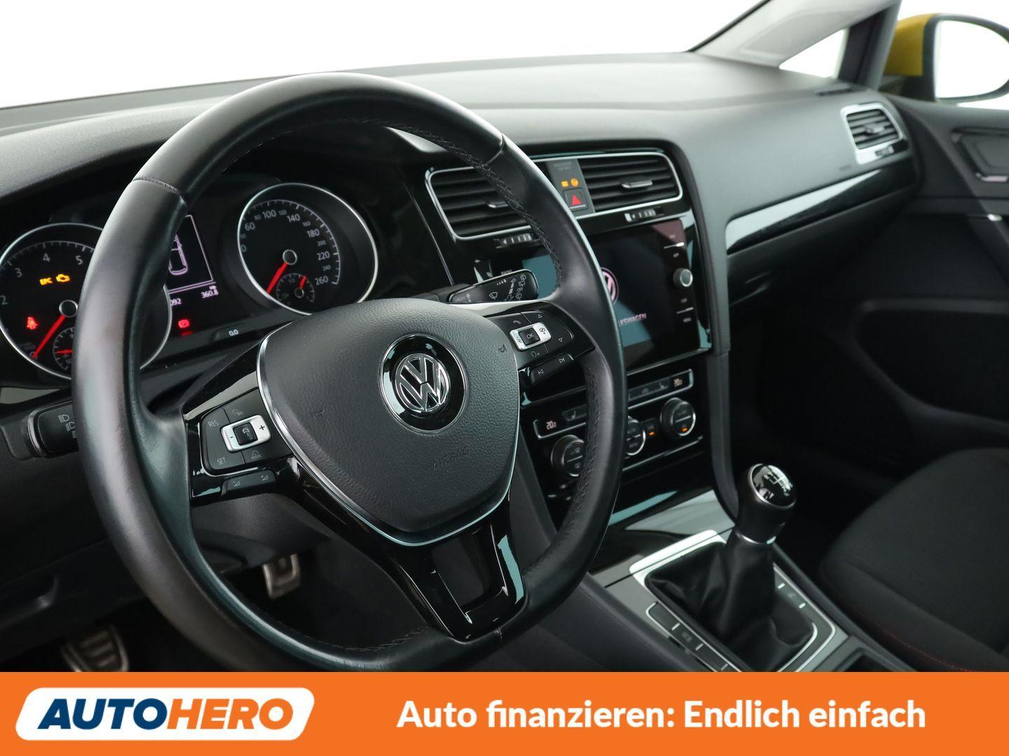 Volkswagen Golf VII 1.4 TSI Sound*NAVI*ACC*PDC*SHZ*KLIMA*
