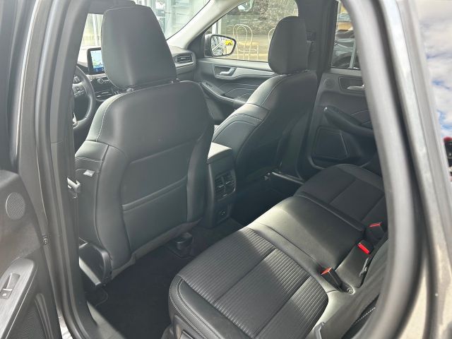 Kuga Titanium X*B&O*KAMERA*