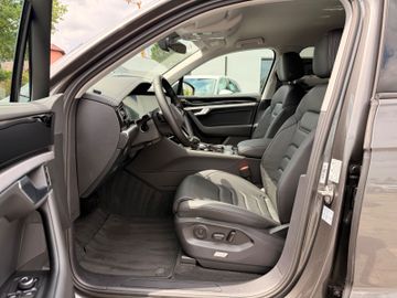 Volkswagen Touareg - 7