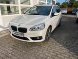 BMW 218d Aut. Sport Line / 7 Sitzer / LED / Navi