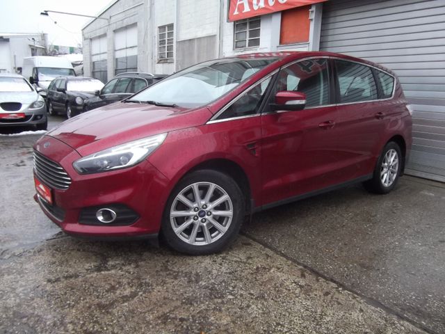 Ford S-MAX 2,0 TDCi Titanium Automatik, Navi, LED