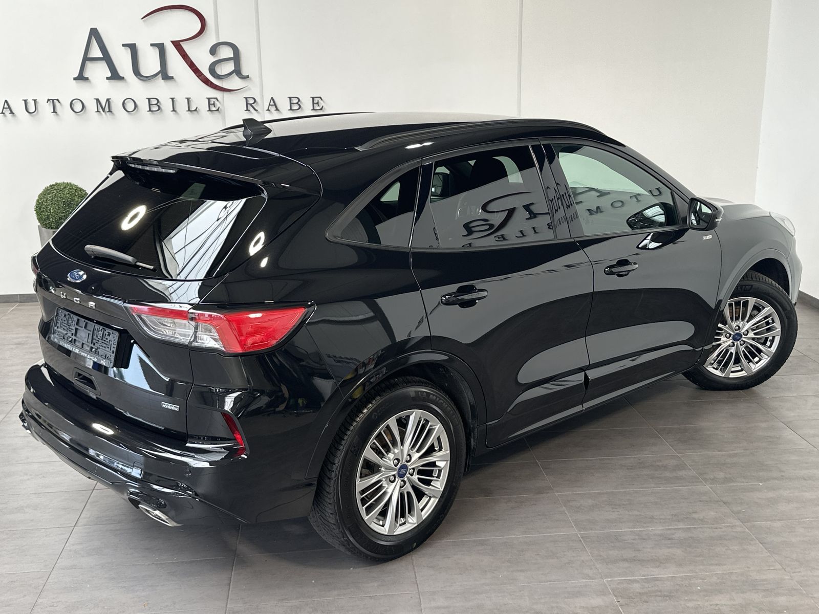 Fahrzeugabbildung Ford Kuga 2.5 DURATEC PHEV ST-Line NAV+LED+DAB+1HD+PP