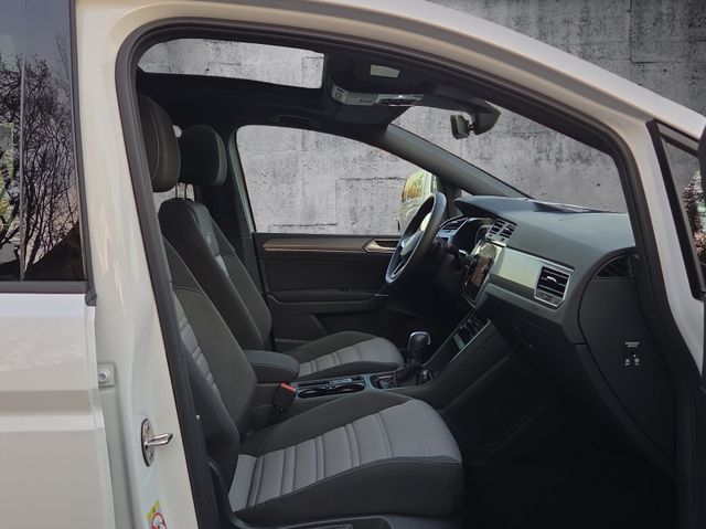 Touran R-LINE 1.5 TSI OPF DSG 7-Sitz AHK