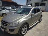 Mercedes-Benz ML 350 4.Matic* Sport-Paket*Leder*19.Zoll Alu* - Mercedes-Benz ML 350 Gebrauchtwagen in Stuttgart