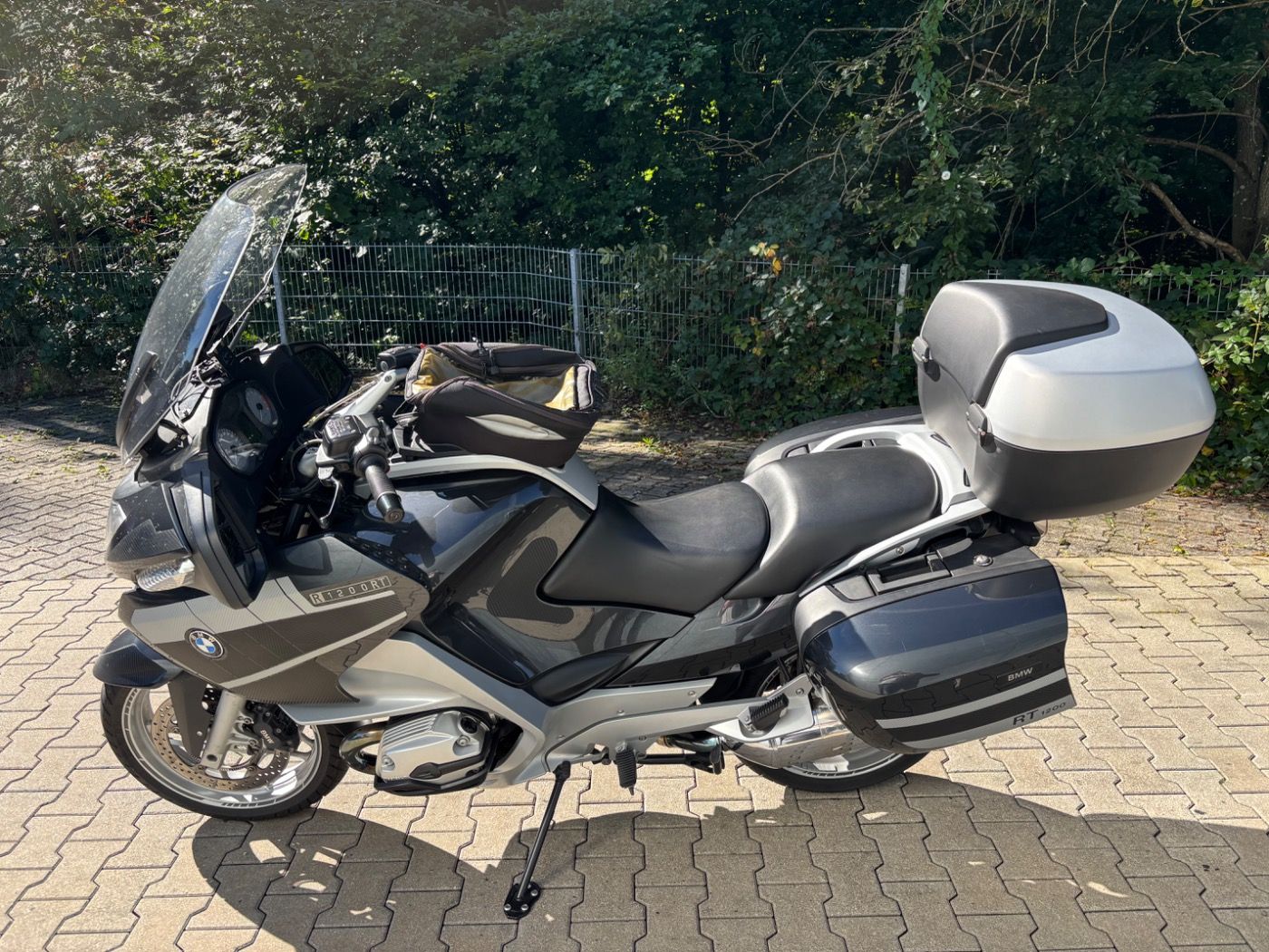 Fahrzeugabbildung BMW R 1200 RT mit Topcase