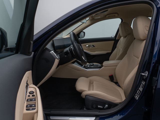 BMW 330, 2023 — 20