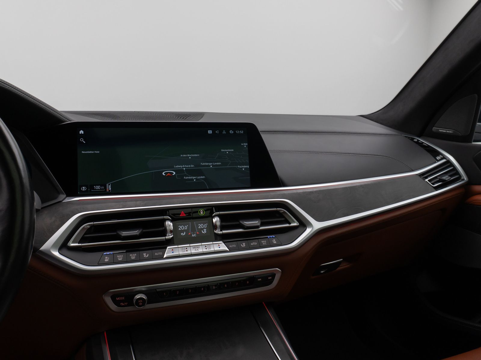 Fahrzeugabbildung BMW X7 M50i Panorama Laser 360°HUD H/K SoftCl 22Zoll