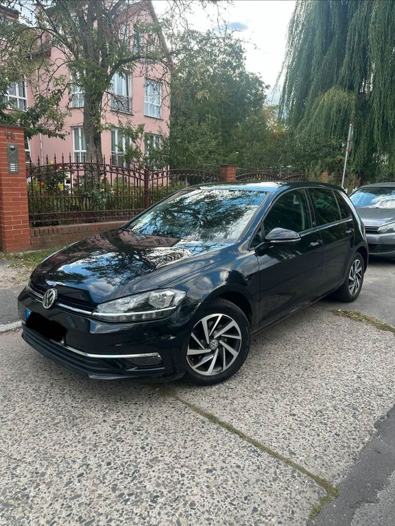 Image of Volkswagen Golf