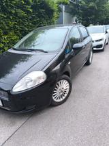 Fiat Grande Punto 1.4 16V Dynamic Dynamic - Fiat Grande Punto Gebrauchtwagen in Augsburg