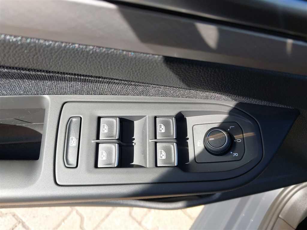 Volkswagen Golf Variant Life 1.0 TSI Winterpaket Standhz, миниатюра 13