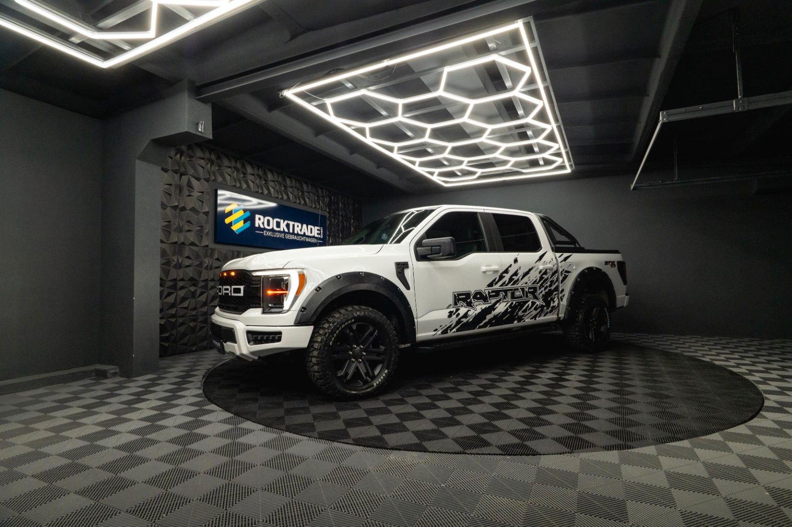 Fahrzeugabbildung Ford F150 5.0L V8 4x4 Offroad SuperCrew RAPTOR 19%