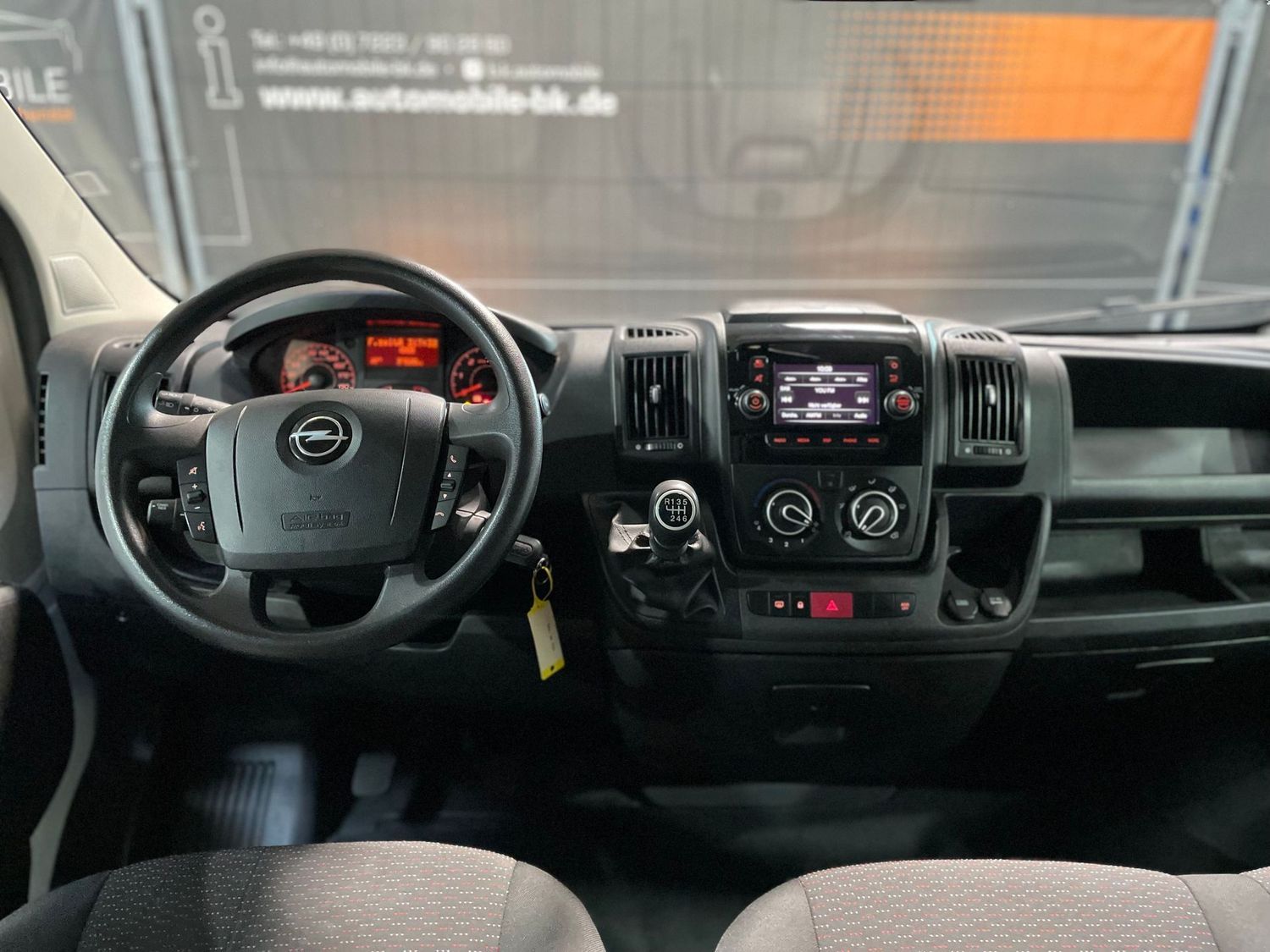 Fahrzeugabbildung Opel Movano HKa L2H2 3,5t Edition #Tempomat#Klima#DAB