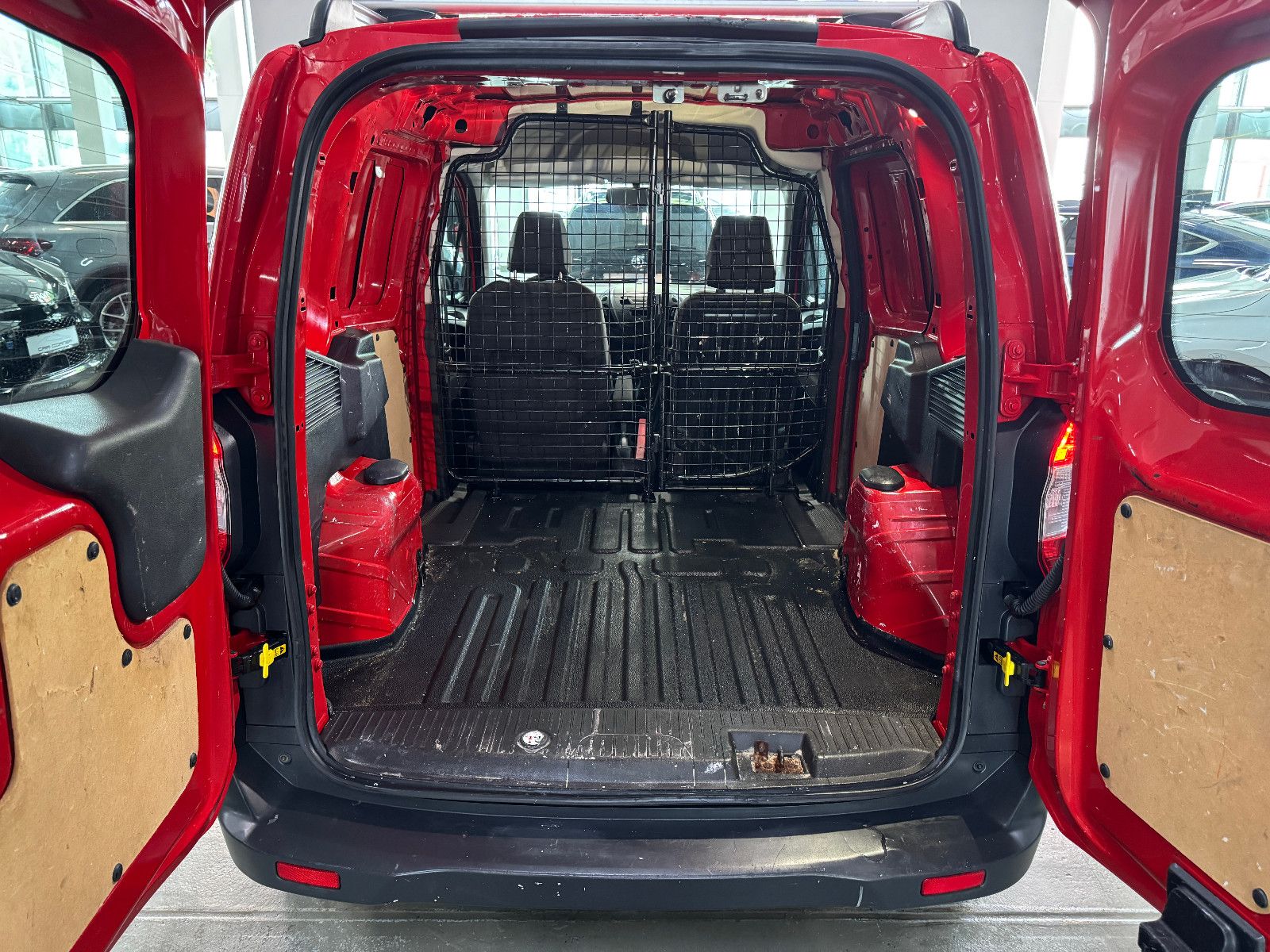 Fahrzeugabbildung Ford Tourneo Courier 1.5 TDCI TREND SERVICE & TÜV NEU