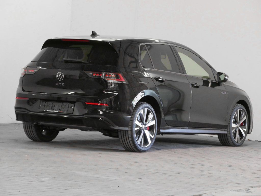 Fahrzeugabbildung Volkswagen Golf GTE 1.5 TSI eHybrid DSG AHK Matrix-LED