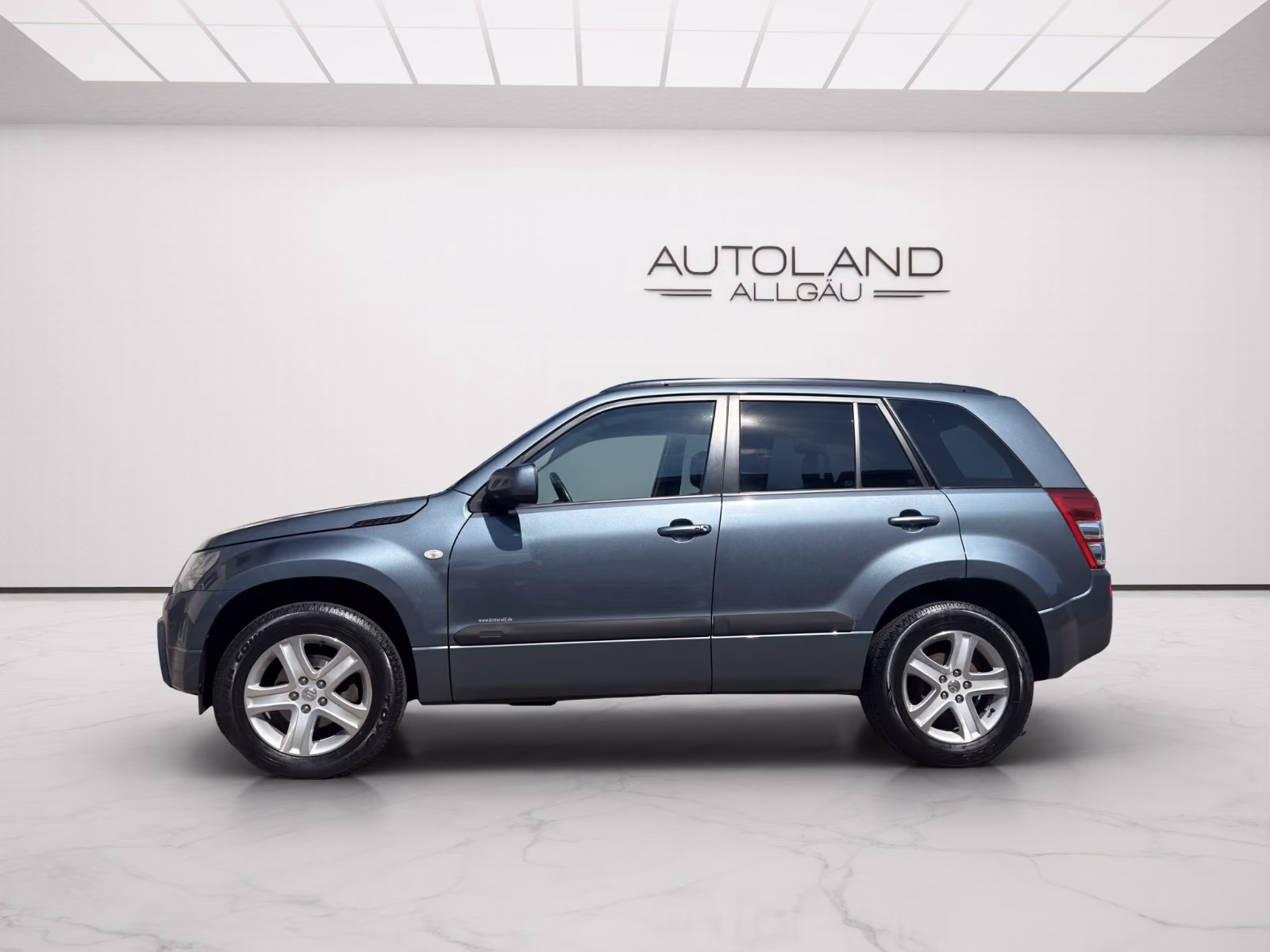 Suzuki Grand Vitara 2.0 140 ch Comfort+ • BVA • 4x4 • Toit ouvrant • Sièges chauffants