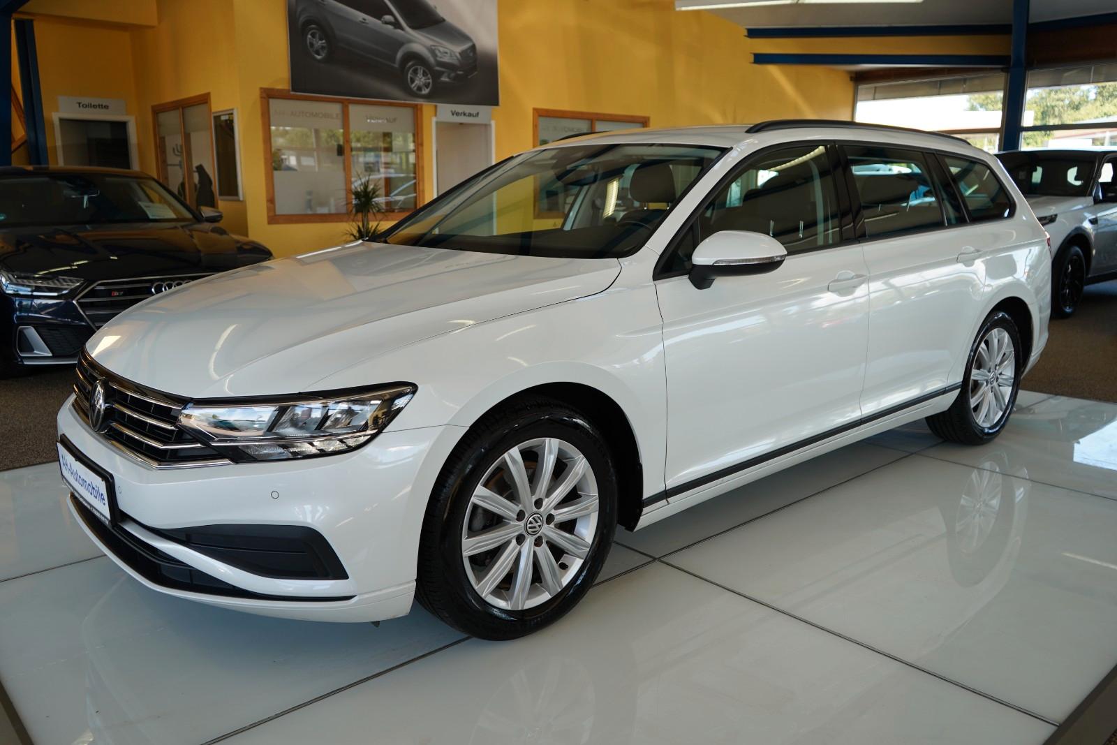 Volkswagen Passat Variant Basis AUTOMATIK / NAVI / R-KAM