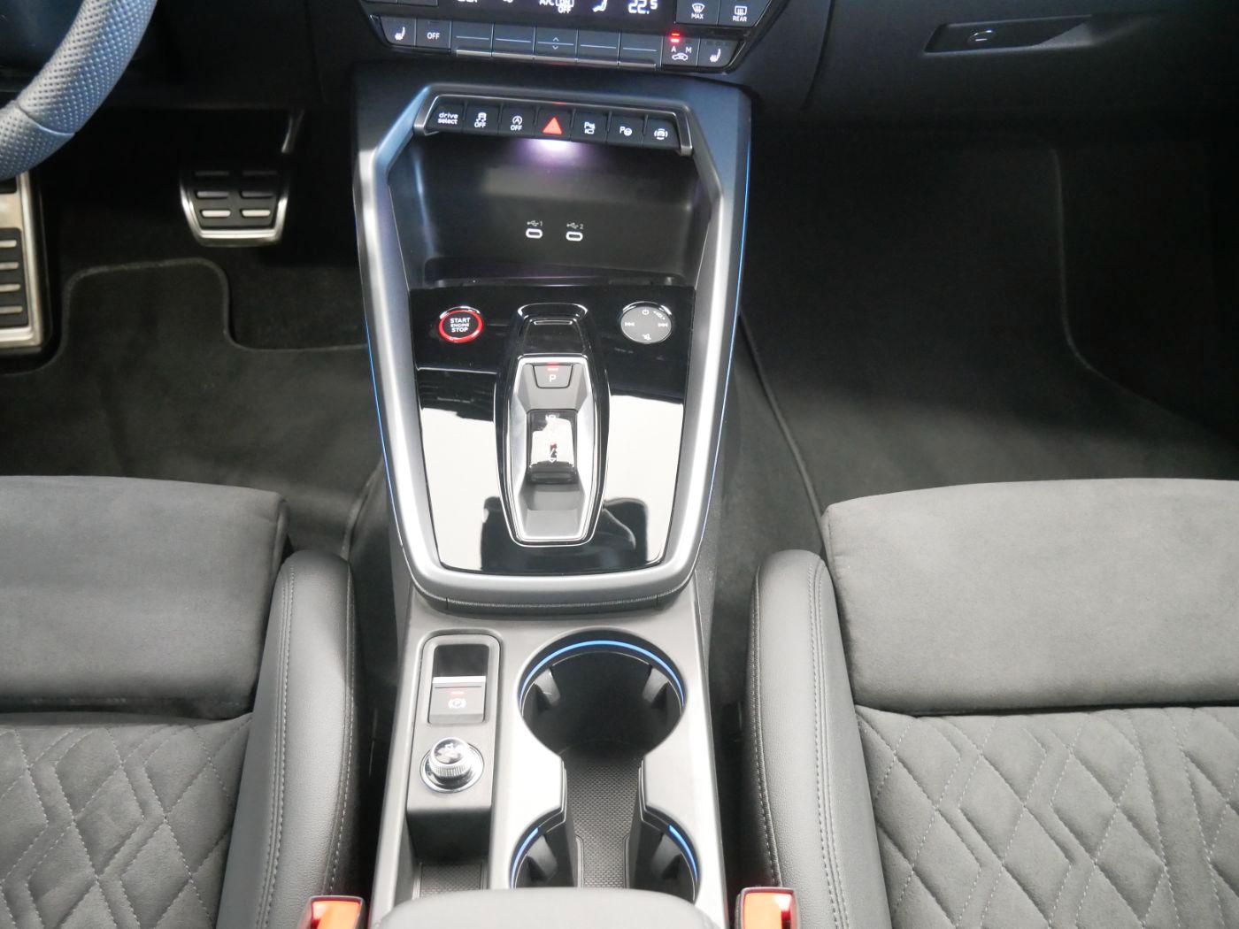 Audi RS 3 Sportback S tro. MATRIX HEAD-UP SPORTABGAS