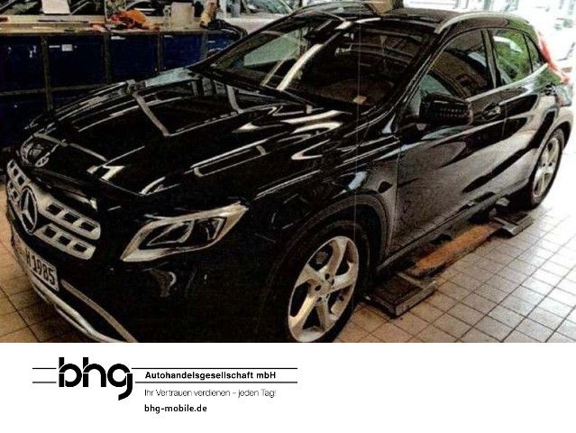 MERCEDES-BENZ GLA 200 Urban