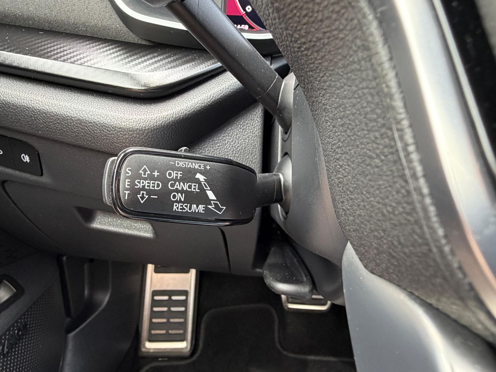 Fahrzeugabbildung SKODA Octavia 2.0 TSI 195 kW RS PANO*MATRIX*AHK*CANTON