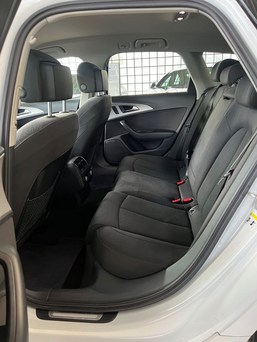 Fahrzeugabbildung Audi A6 Avant 2.0 TDI quattro
