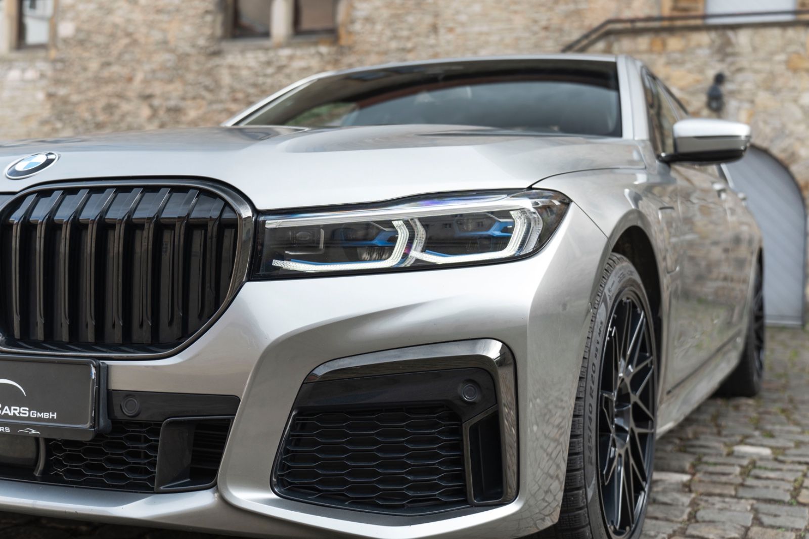 Fahrzeugabbildung BMW 745 e M Sportpaket Laserlicht Head Up Harman