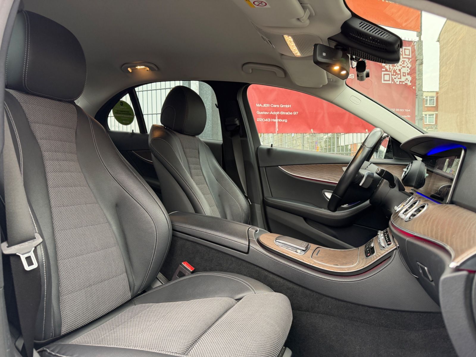 Fahrzeugabbildung Mercedes-Benz E 220d Night-Paket*JUNGE STERNE*KAMERA*LED*