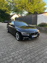 BMW 330d F31 M Paket Luxury Heckantrieb Scheckheft - BMW 330 Kombi 330d m paket mit Diesel-Antrieb