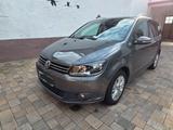 Volkswagen Touran 1.6 TDI LIFE BlueMotion 7 Sitze AHK Navi - Volkswagen Touran: TDI Bluemotion