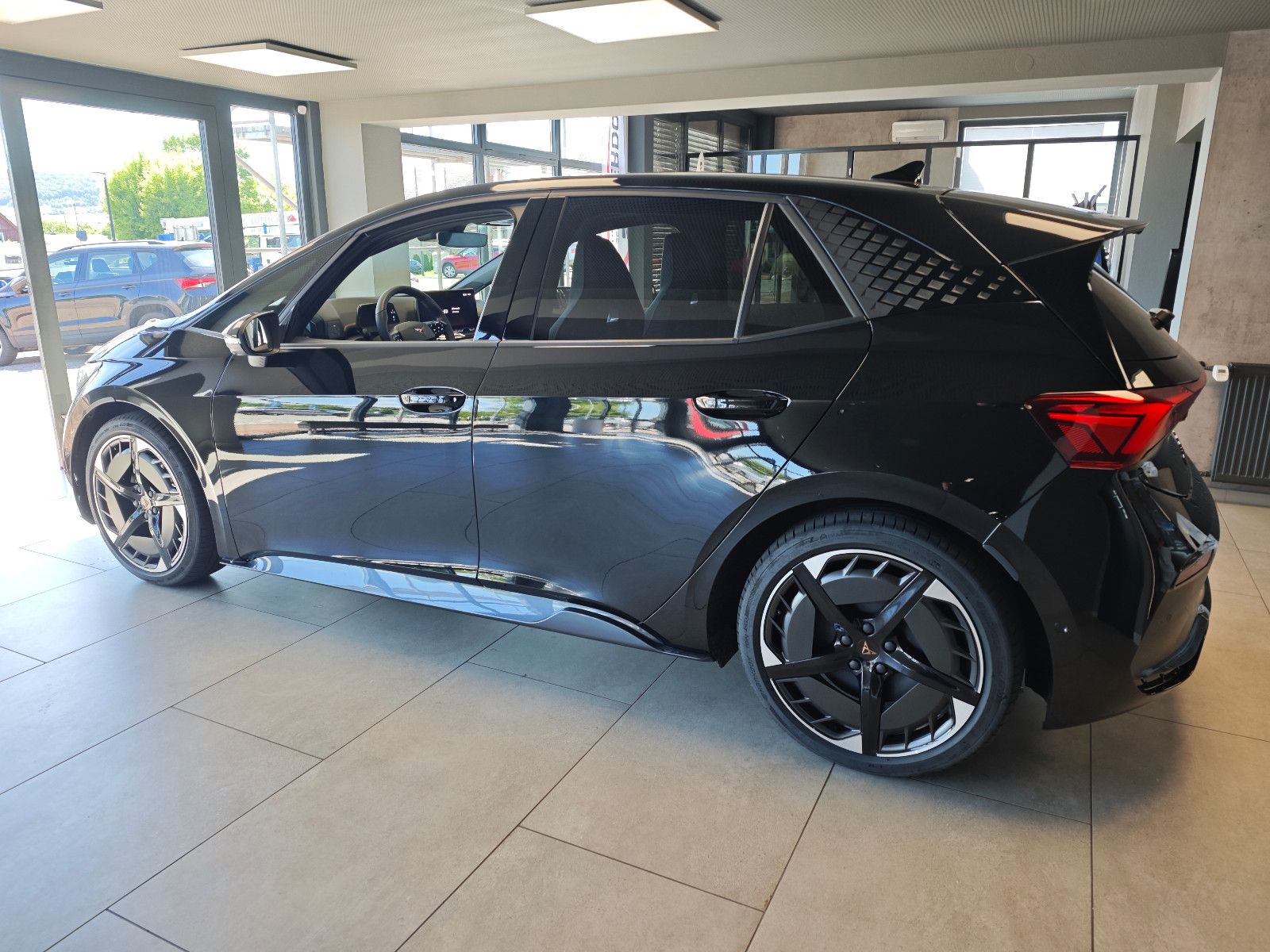 Cupra Born - Bild 3