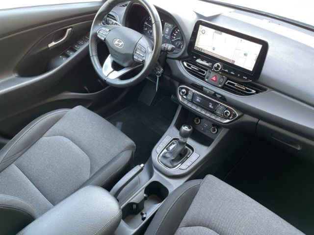 Fahrzeugabbildung Hyundai i30 cw 1.6 CRDi Mild-Hybrid Trend Autom. Navigat