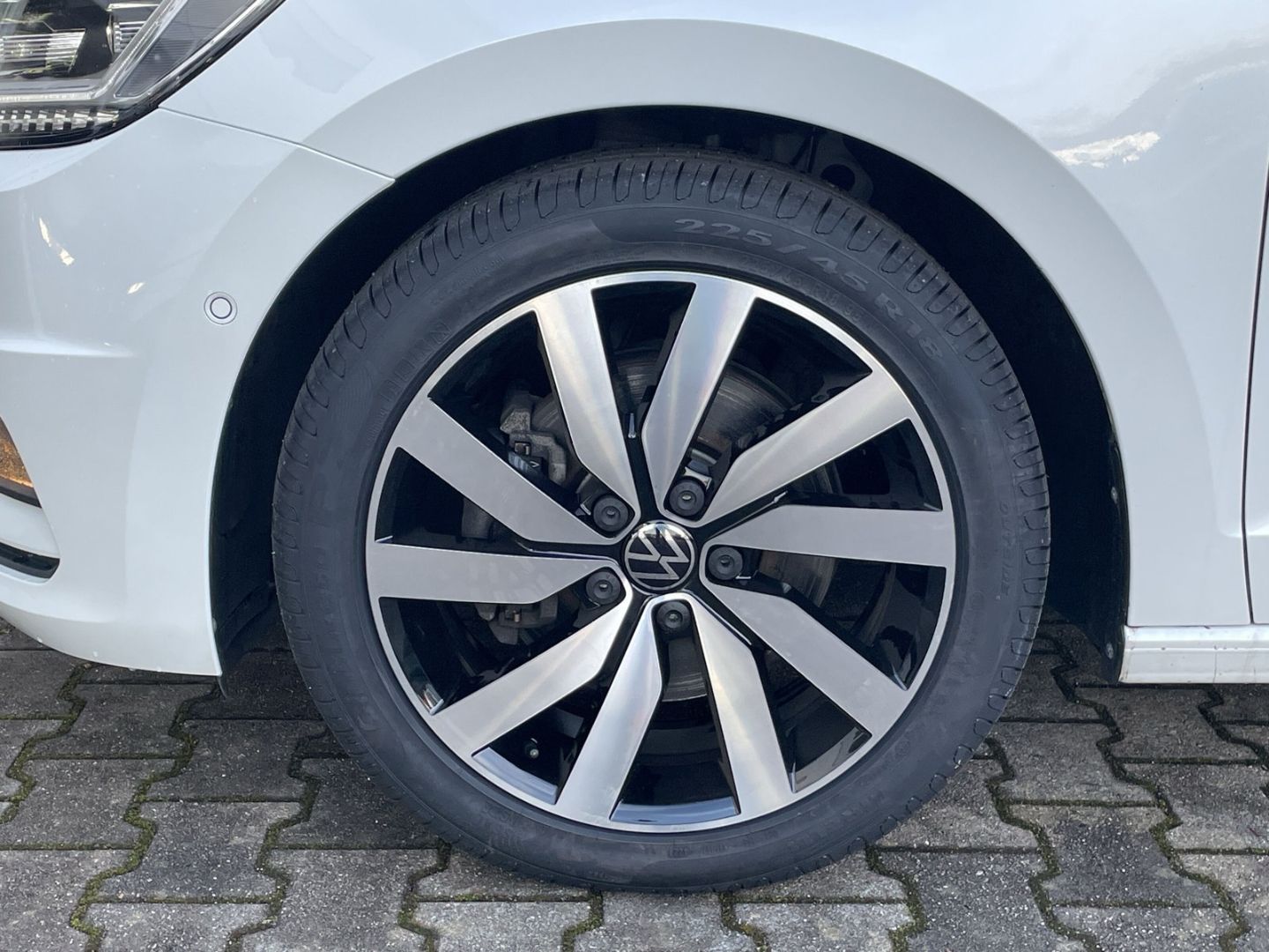 Touran 1.5 TSI DSG Highline Pano/AHK/Standhz/CAM