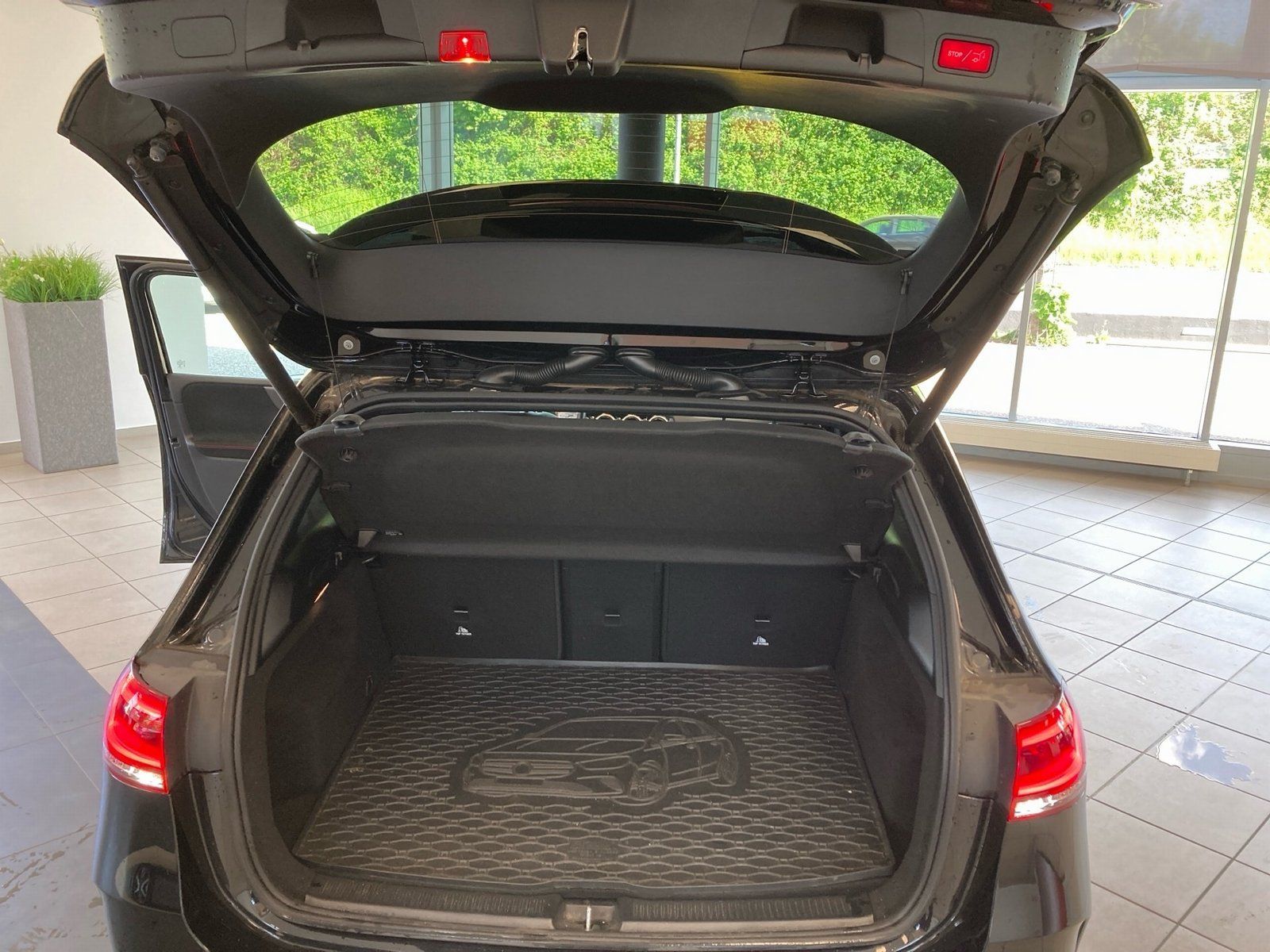 Fahrzeugabbildung Mercedes-Benz B 200 AMG*Kamera*LED*Easy-Pack*MBUX*PDC*Tempomat