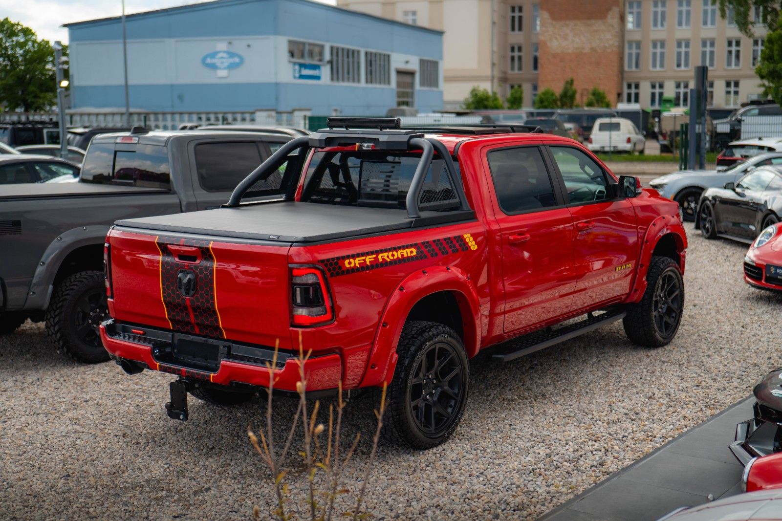 Fahrzeugabbildung Dodge RAM 5.7 V8 HEMI 4x4 LARAMIE LPG Offroad-Bodylift