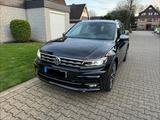 Volkswagen Tiguan Allspace 2.0 TDI R-Line 4MOTION 7-Sitzer - Volkswagen Tiguan Allspace in Essen