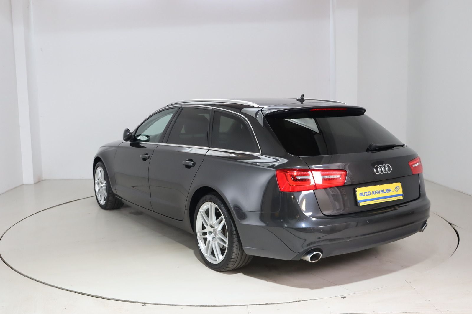 Fahrzeugabbildung Audi A6 Avant 3.0 TDI quattro Pano. * AHK * Service