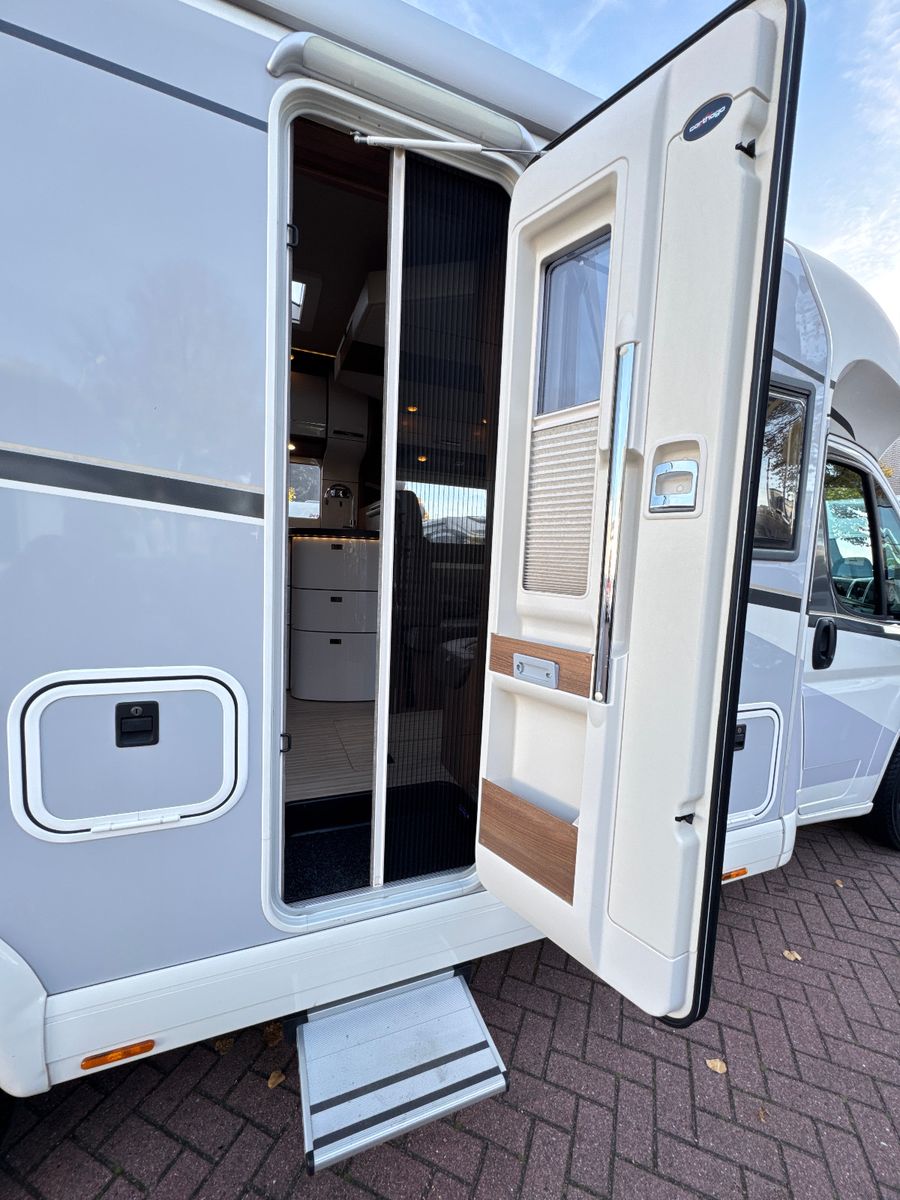 Fahrzeugabbildung Carthago C-Tourer T 148 LE H SOLAR TV SAT HUBBETT KAMERA