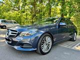 Mercedes-Benz E 250 CDi Sehr gepflegt nur ... - Mercedes-Benz E 250 mit Diesel-Antrieb: Limousine