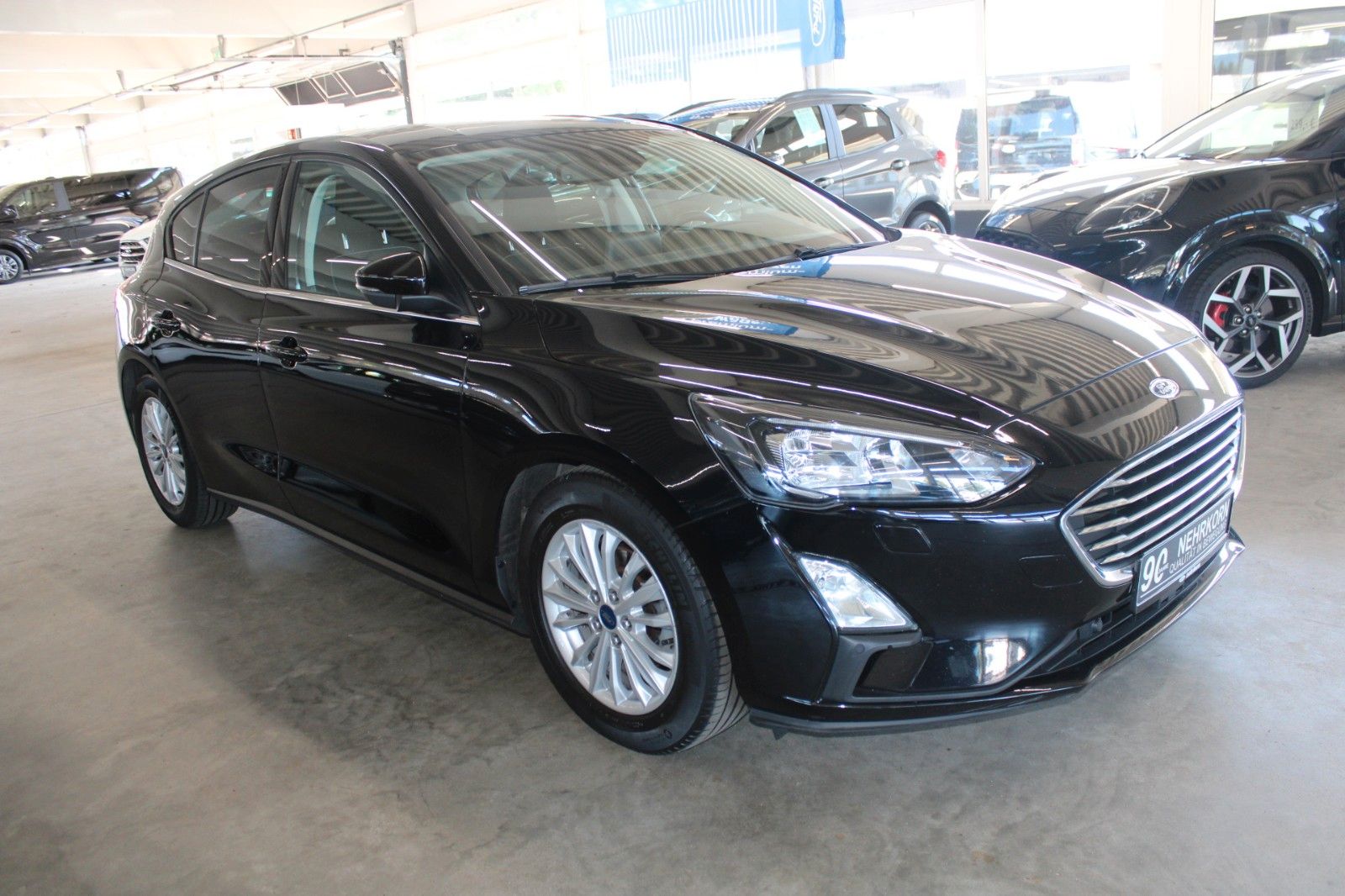 Fahrzeugabbildung Ford Focus Titanium Automatik AHK LED ACC WinterPak.