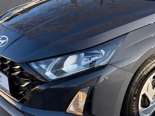 Fahrzeugabbildung Hyundai i20 Essential 1.0 T-GDI +CARPLAY+TEMPOMAT+SHZ+RF