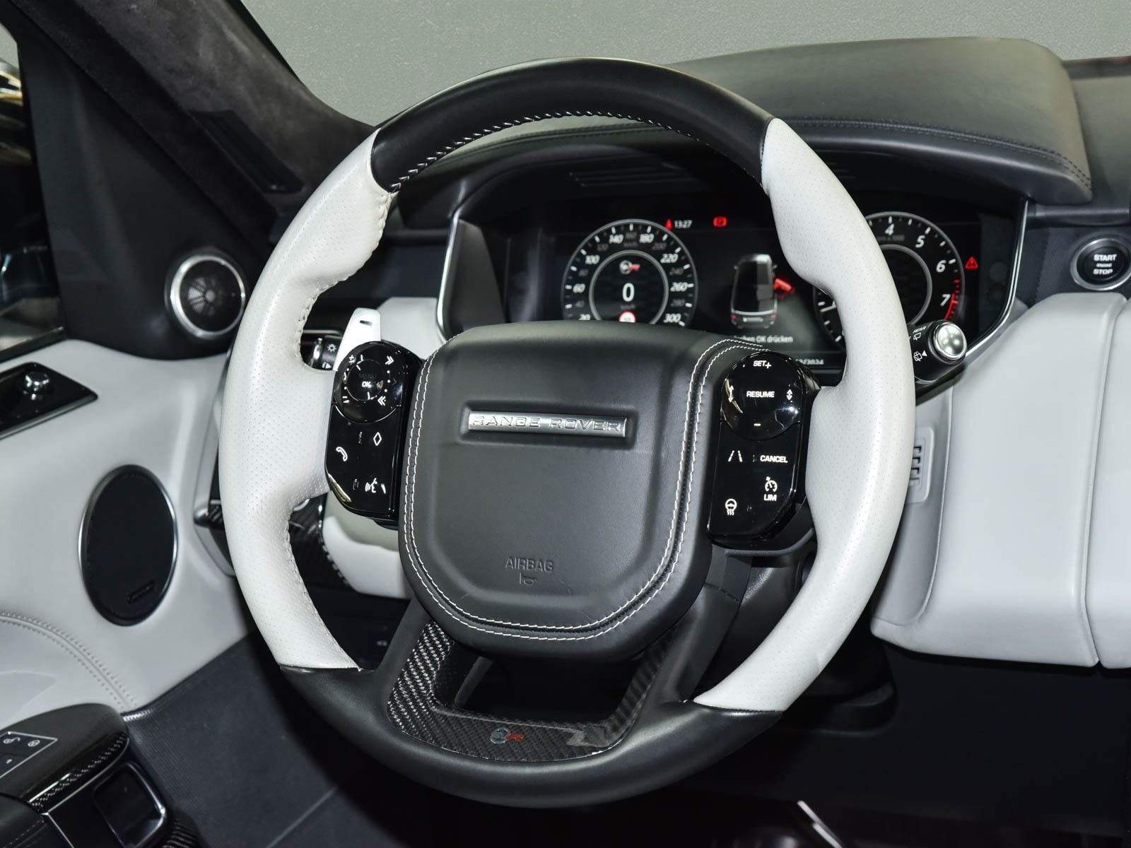 Fahrzeugabbildung Land Rover Range Rover Sport SVR - ATM mit nur 15 tkm!