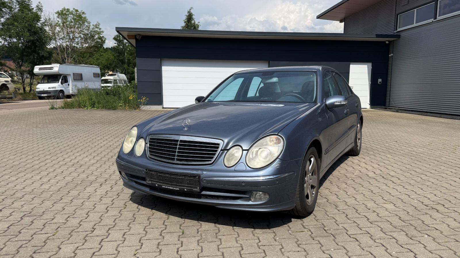 Mercedes-Benz E 240 AVANTGARDE // Automatik //