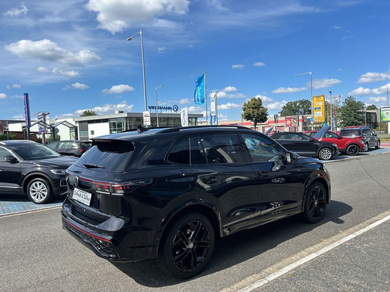 Volkswagen Tiguan 2.0 TDI R-Line Black Matrix Pano H&K 360 foto 4