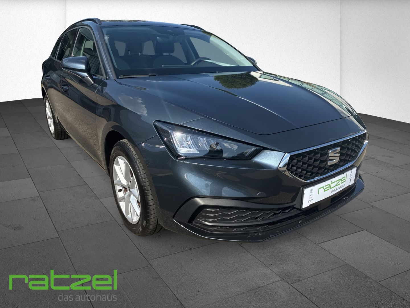 Fahrzeugabbildung SEAT Leon Sportstourer Style 1.0 eTSI 7-Gang Automati