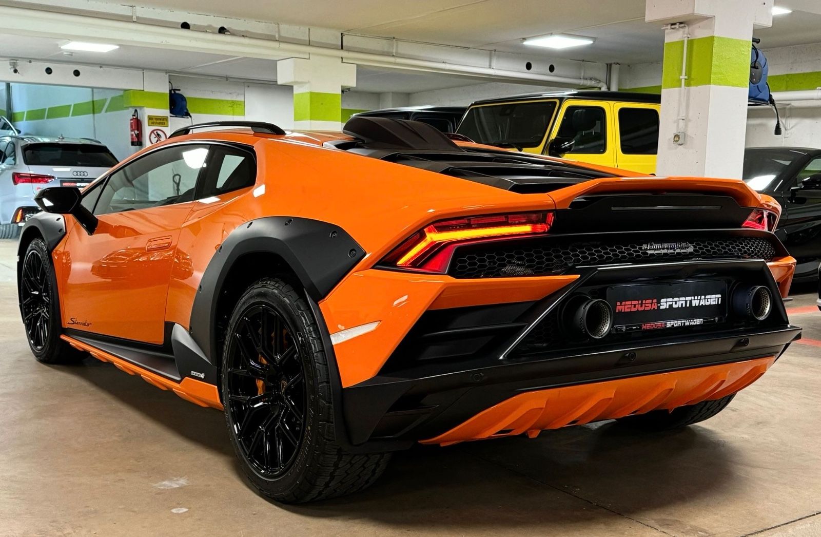 Fahrzeugabbildung Lamborghini HURACAN STERRATO Q-CITURA SENSONUM MY25 FULL NEW