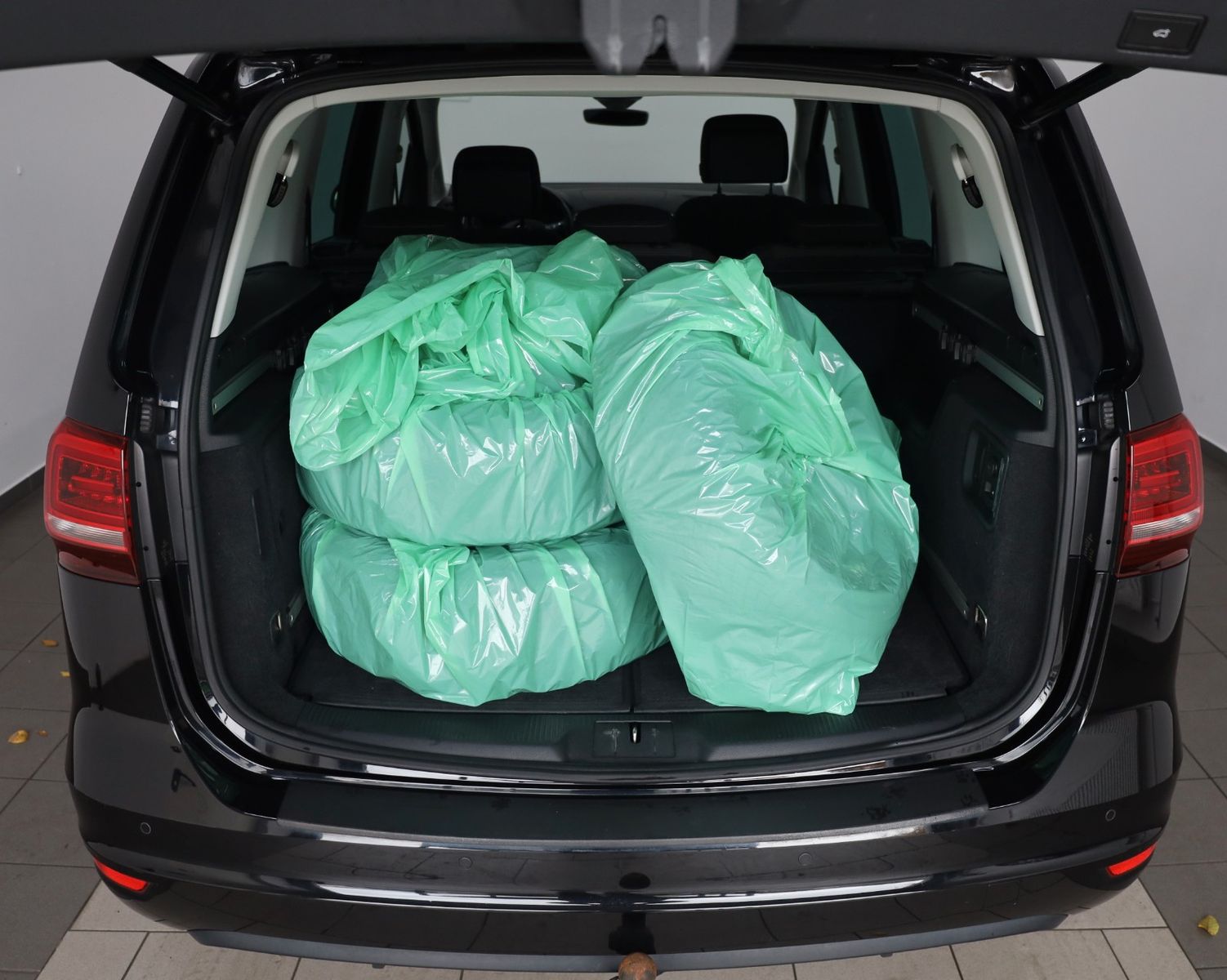 Fahrzeugabbildung Volkswagen Sharan Comfortline 7 Si,Navi,Xenon,SH,PDC,AHK el