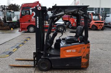 DOOSAN B 15T-7 Triplex