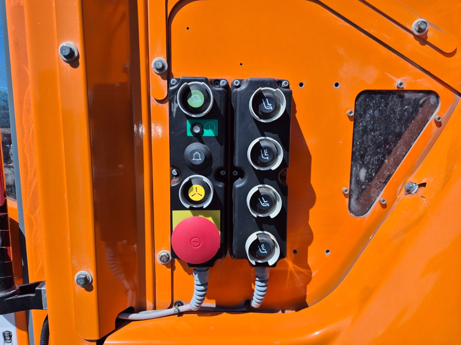 Fahrzeugabbildung Scania P 320 B6x2*4NA Olympus 21 W ASF Hecklader