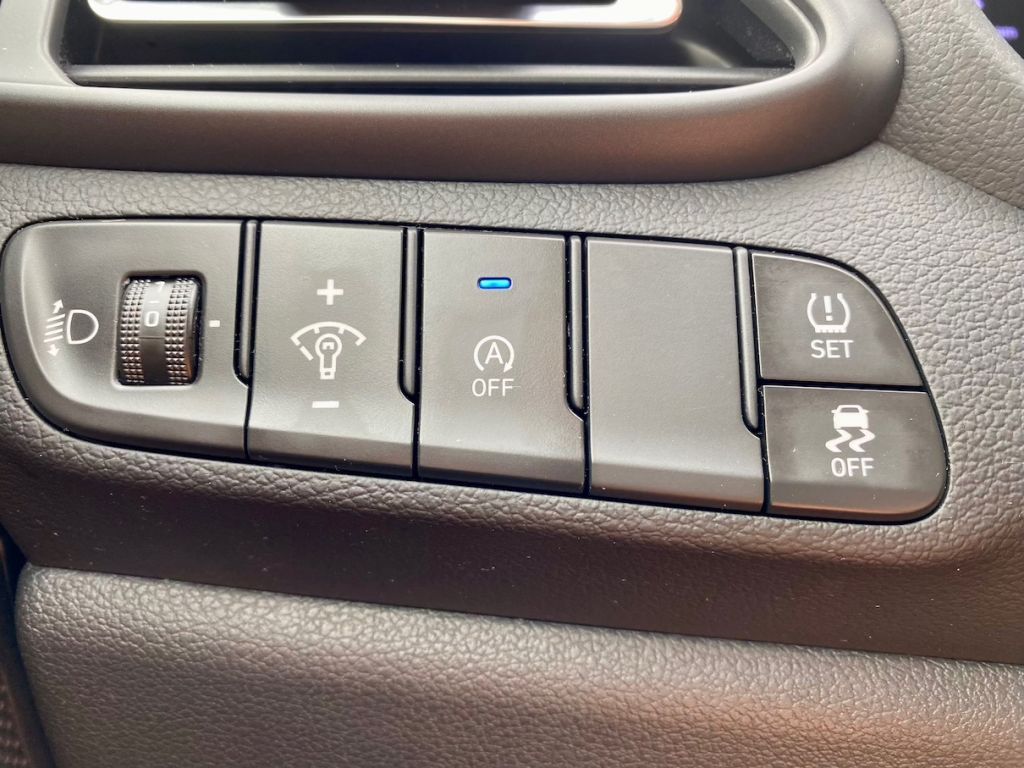 Fahrzeugabbildung Hyundai i30 1.0 AAC SHZ KAMERA ALU ALLWETTER CARPLAY