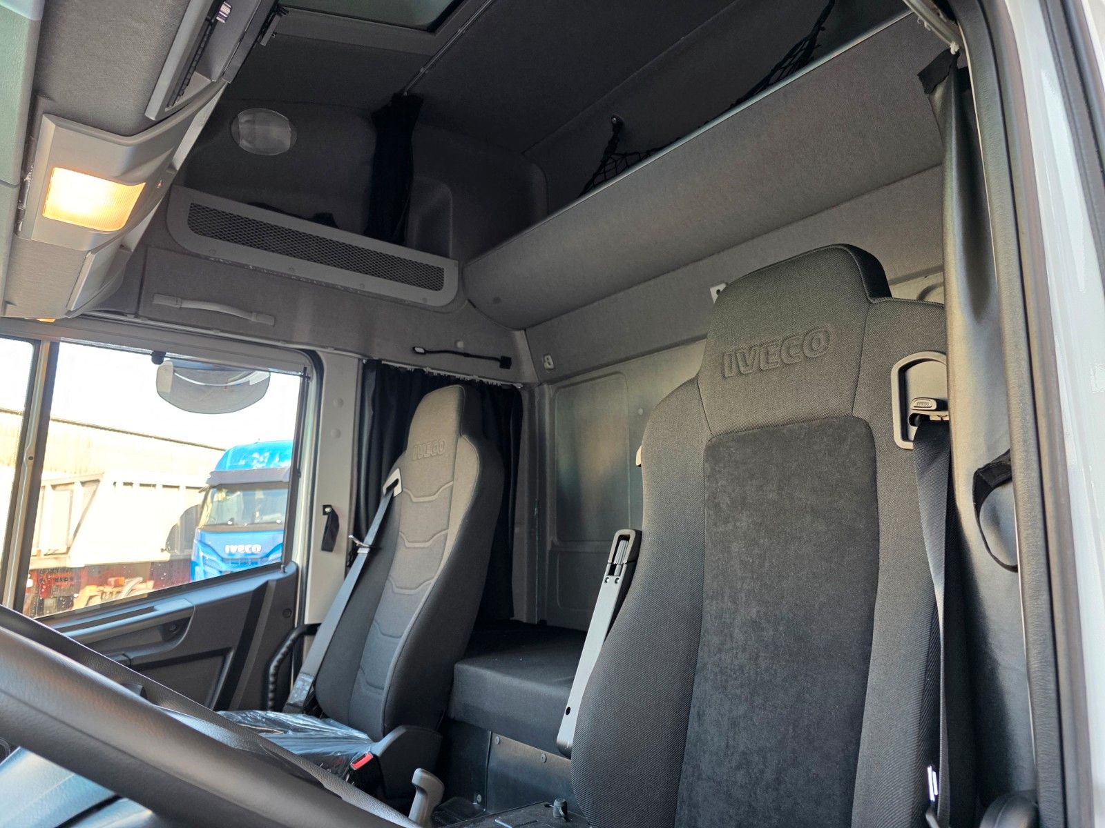 Fahrzeugabbildung Iveco Eurocargo ML75E21/P LBW 1.000kg L-Haus