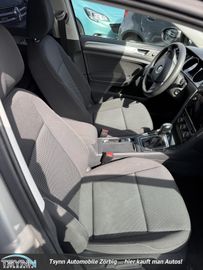 Volkswagen Golf - 12